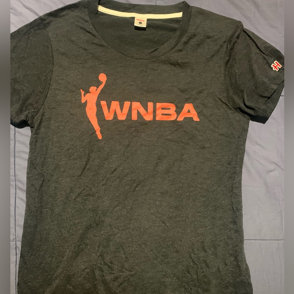 Homage Brand Ladies WNBA T-shirt. Women’s size Large.